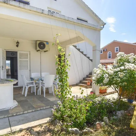 度假居 House Marko Neviđane