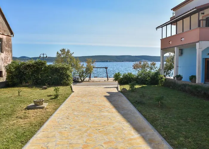 House Marko * Nevidane