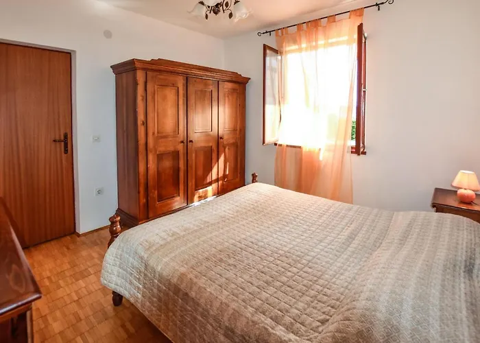 House Marko * Nevidane