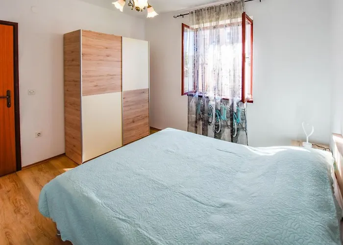 Дом отдыха House Marko Nevidane